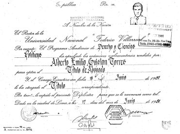 Título de Abogado del Profesor Alberto Guislán